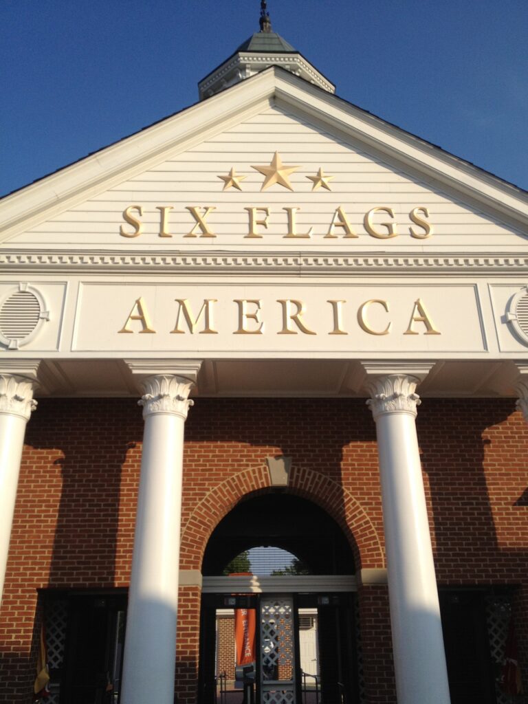 entrance at six flags great america
